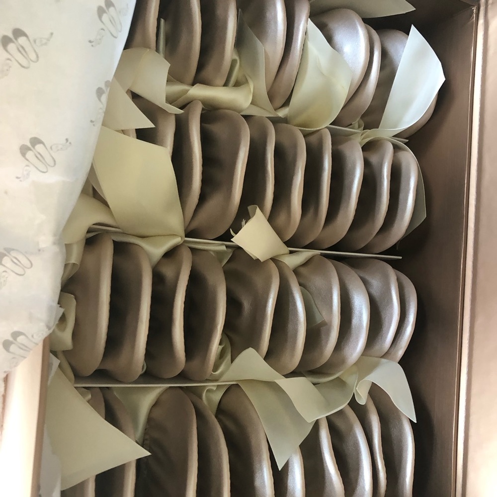 NWT box of champagne rescue flats 20 pairs